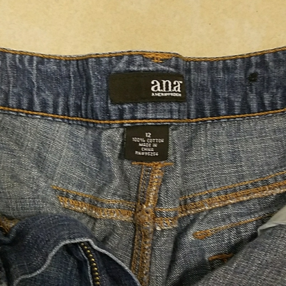 Size 12 a.n.a denim bermuda short